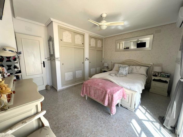 Image No.20-3 Bed Villa for sale