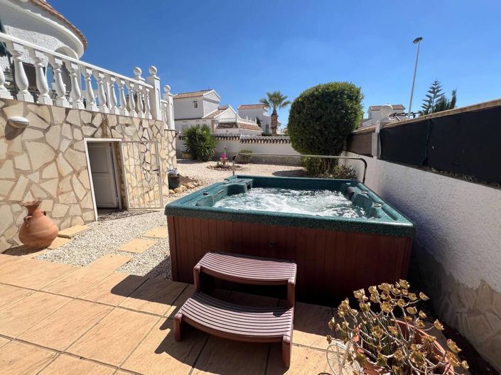 Image No.28-3 Bed Villa for sale