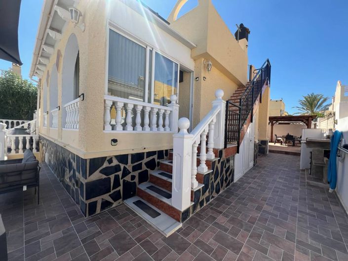 Image No.21-3 Bed Villa for sale