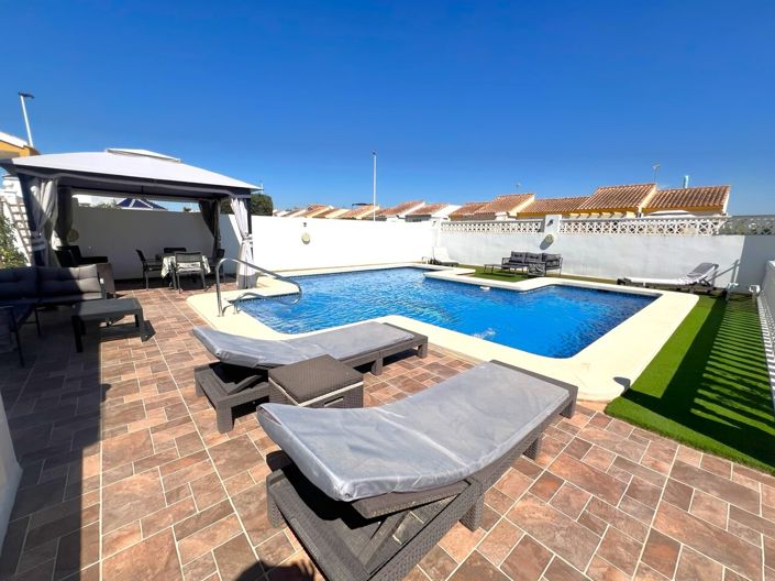 Image No.27-3 Bed Villa for sale