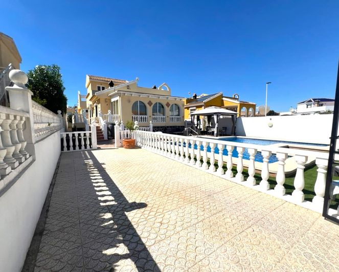 Image No.28-3 Bed Villa for sale
