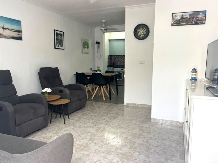 Image No.11-2 Bed Property for sale