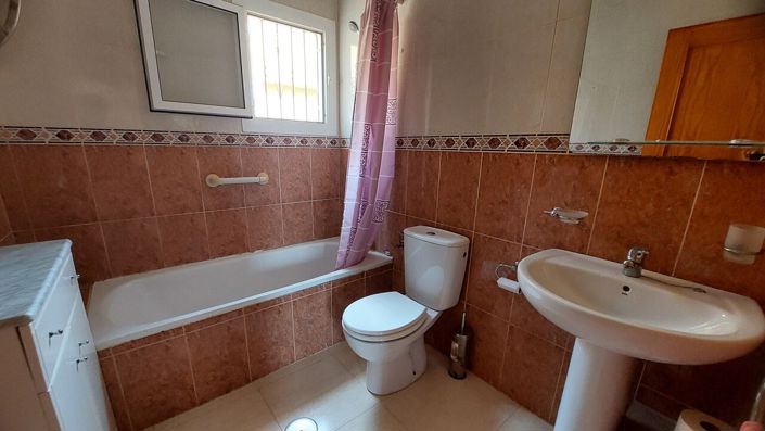 Image No.18-2 Bed Villa for sale