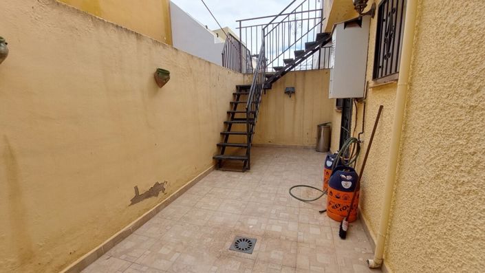 Image No.20-2 Bed Villa for sale