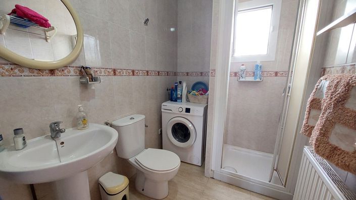 Image No.19-2 Bed Villa for sale