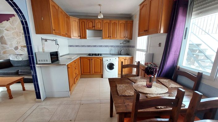 Image No.10-2 Bed House for sale