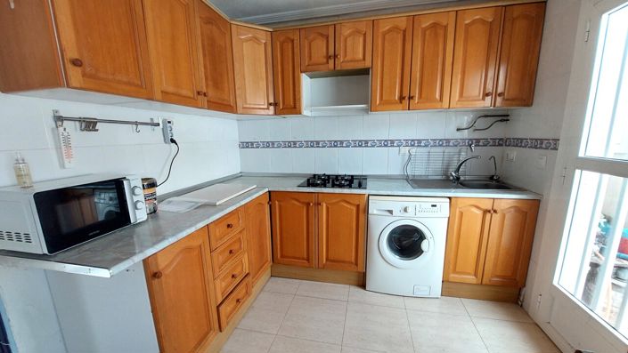 Image No.11-2 Bed House for sale