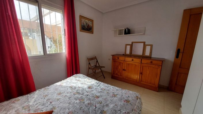 Image No.13-2 Bed House for sale