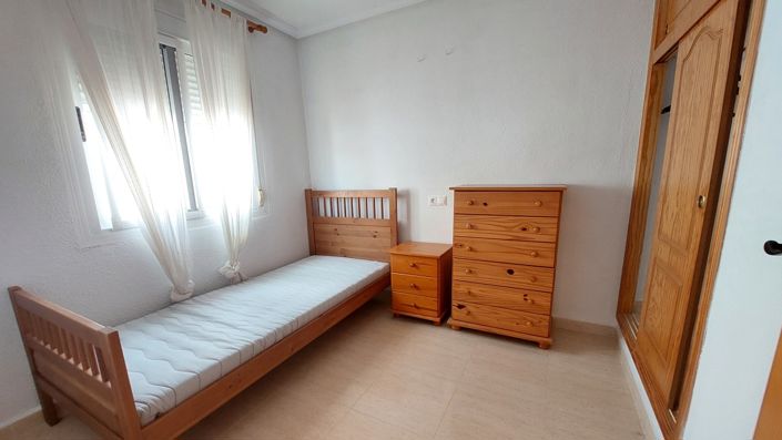 Image No.15-2 Bed House for sale