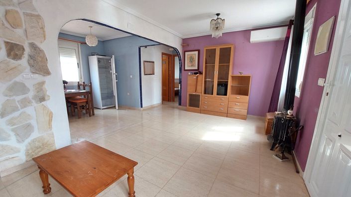 Image No.8-2 Bed House for sale