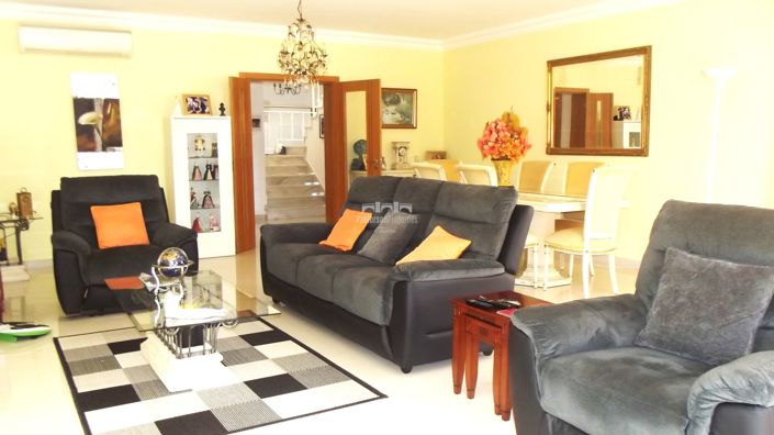 Image No.11-3 Bed Villa for sale