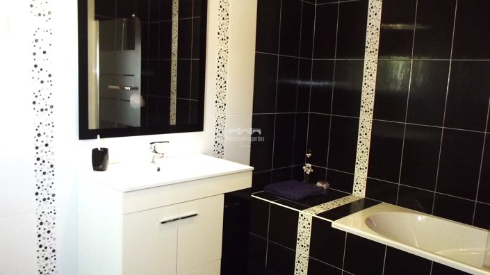 Image No.20-3 Bed Villa for sale