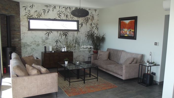 Image No.11-3 Bed Villa for sale