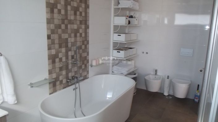 Image No.15-3 Bed Villa for sale