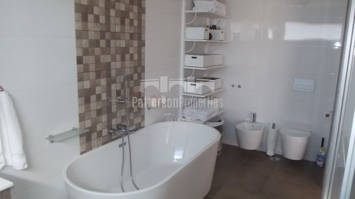 Image No.15-3 Bed Villa for sale