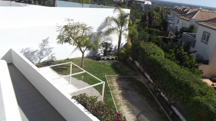 Image No.28-3 Bed Villa for sale