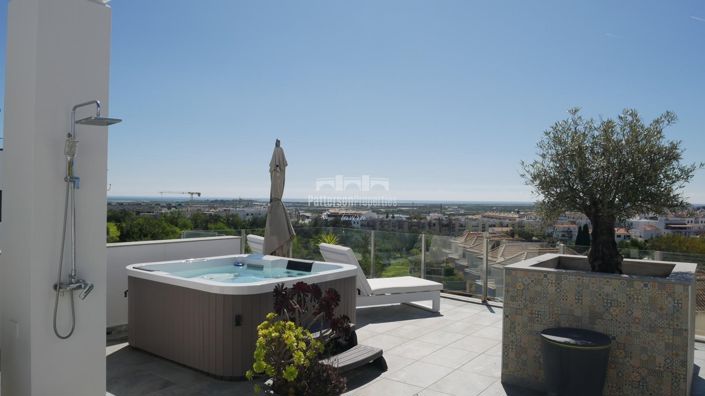 Image No.35-3 Bed Villa for sale