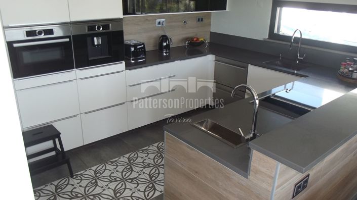 Image No.8-3 Bed Villa for sale