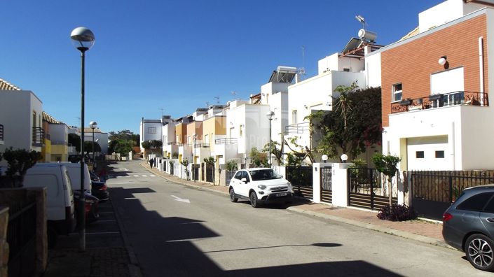Image No.23-4 Bed Villa for sale