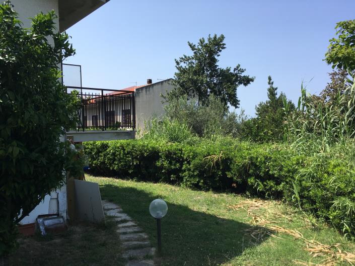 Image No.2-4 Bed Villa / Detached for sale