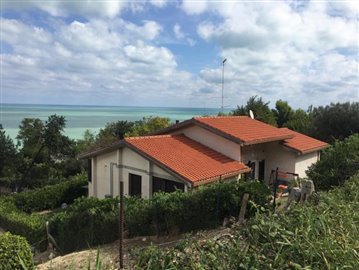 4 Bed Villa / Detached for sale