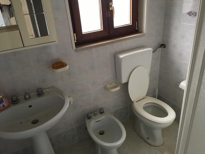 Image No.9-2 Bed House for sale