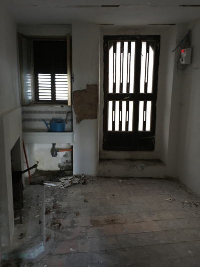 Image No.12-2 Bed House for sale