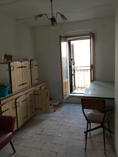 Image No.8-2 Bed House for sale