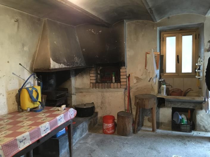 Image No.17-4 Bed Country House for sale