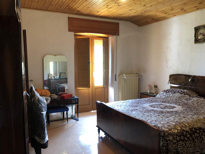 Image No.45-4 Bed Country House for sale