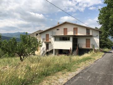 4 Bed Country House for sale