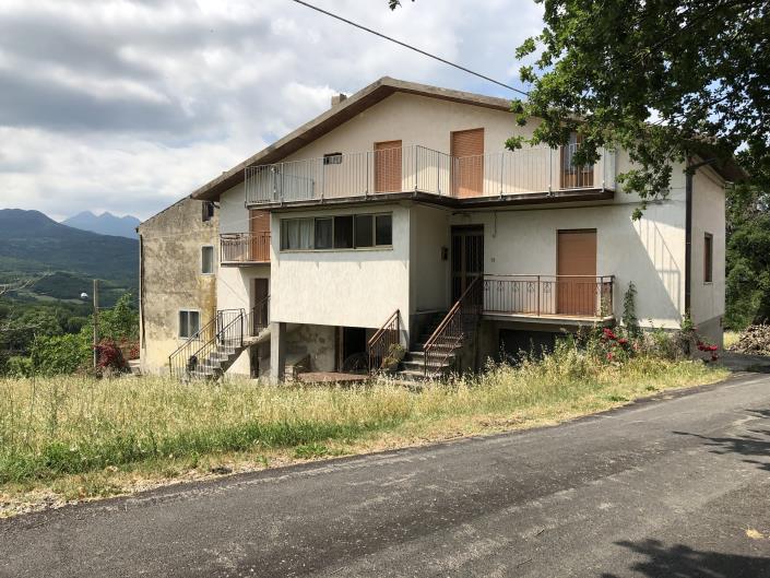 Image No.50-4 Bed Country House for sale