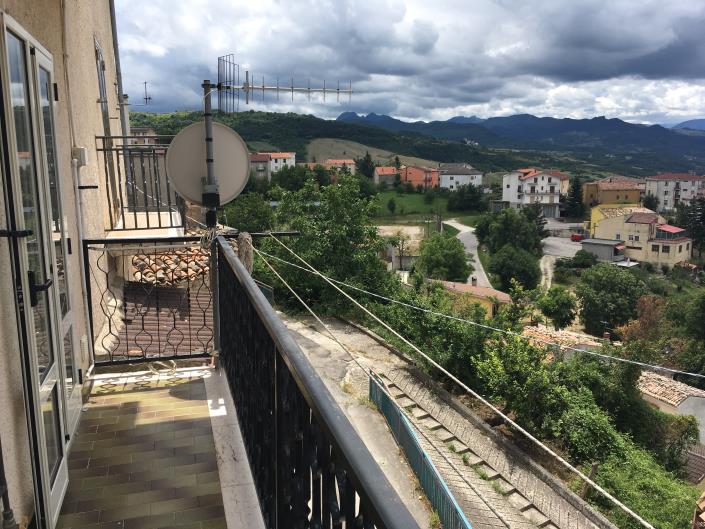 Image No.8-2 Bed Townhouse for sale