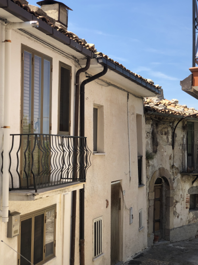 Image No.31-2 Bed Townhouse for sale