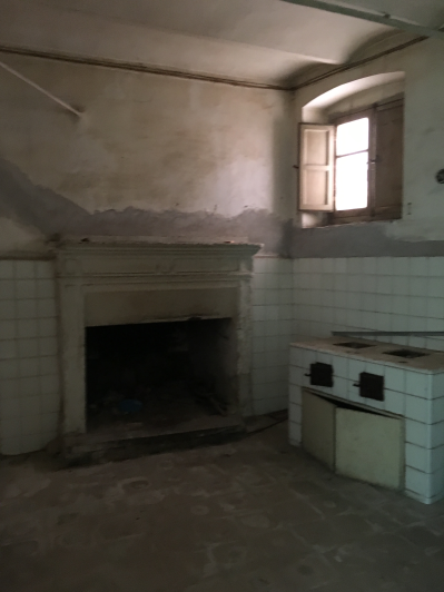 Image No.26-6 Bed Townhouse for sale