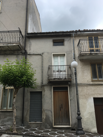 Image No.1-1 Bed Townhouse for sale
