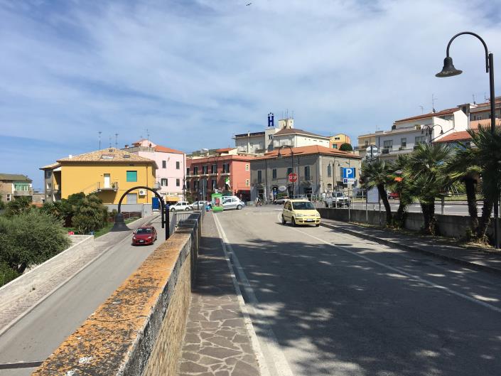 Image No.25-4 Bed House for sale