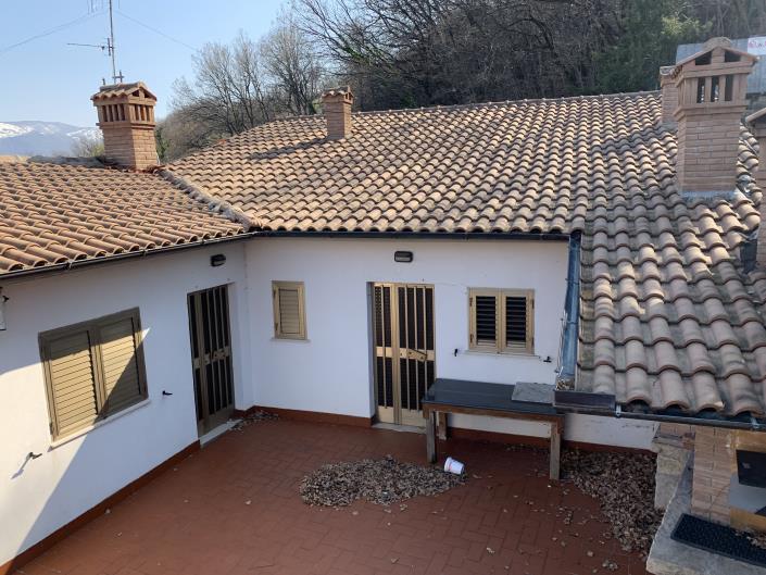 Image No.4-4 Bed Country Property for sale