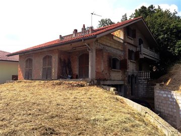 Villa / Détaché de 3 chambres à vendre à Torricella Peligna