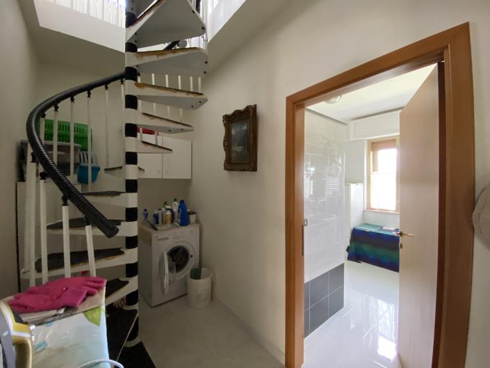 Image No.17-5 Bed Villa / Detached for sale