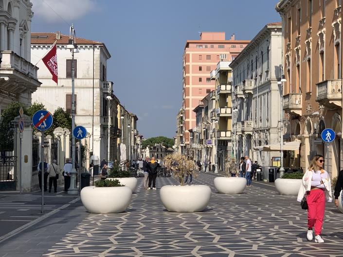 Image No.57-5 Bed Villa / Detached for sale