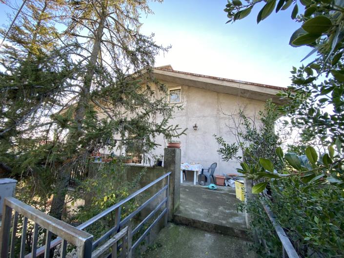 Image No.38-5 Bed Villa / Detached for sale