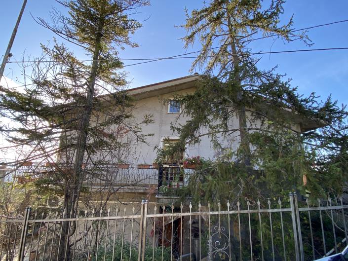 Image No.39-5 Bed Villa / Detached for sale