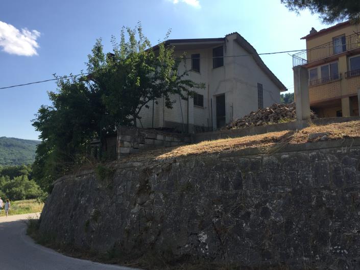 Image No.2-Maison de campagne de 3 chambres à vendre à Pennadomo