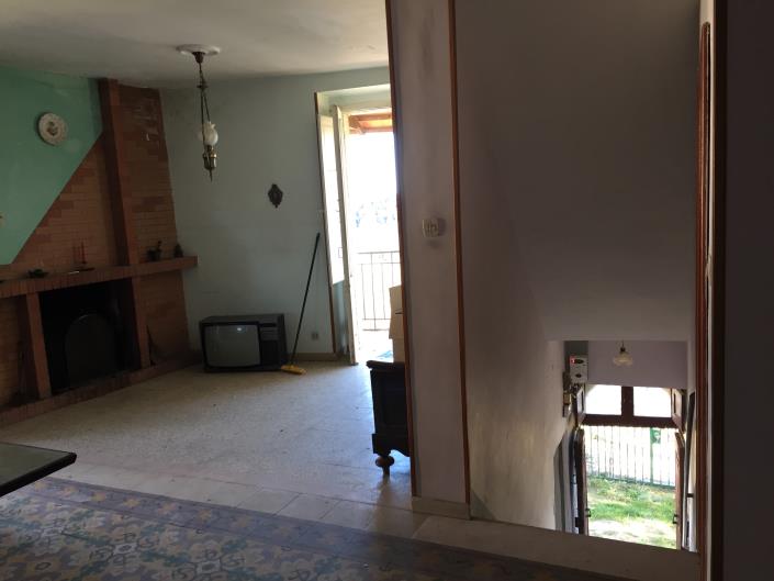 Image No.10-3 Bed Property for sale