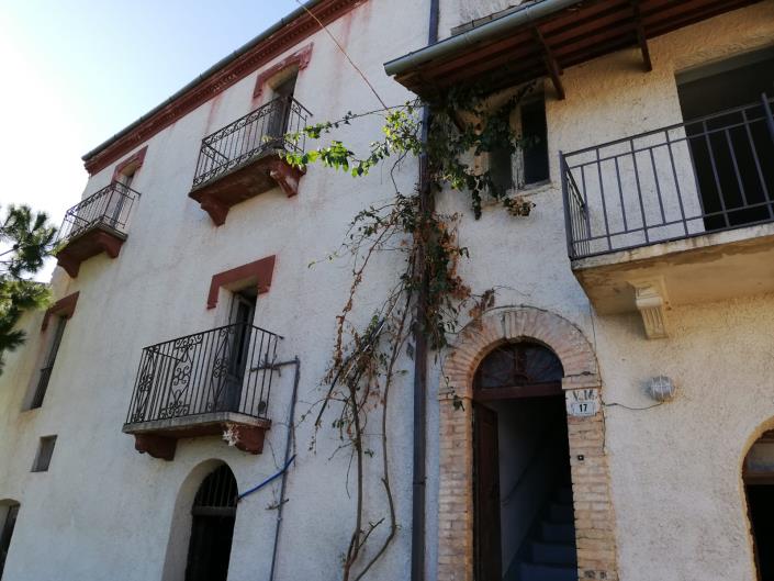 Image No.1-3 Bed Property for sale