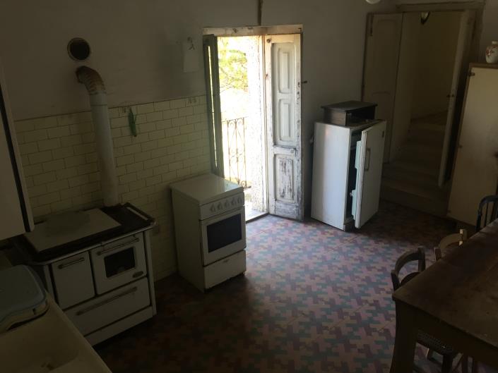 Image No.17-3 Bed Property for sale