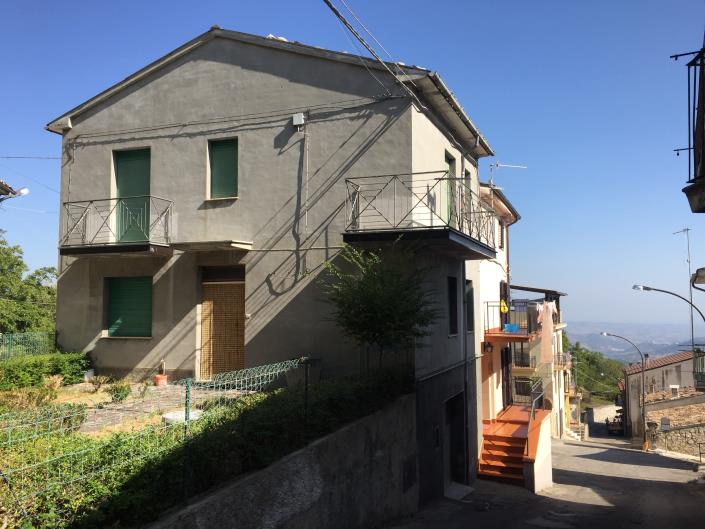 Image No.37-2 Bed House for sale