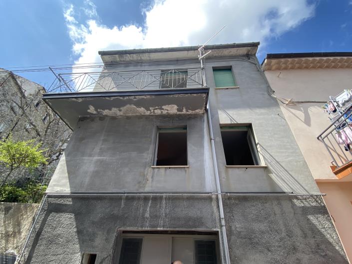 Image No.44-2 Bed House for sale