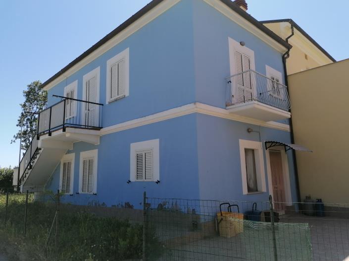 Image No.21-3 Bed Townhouse for sale